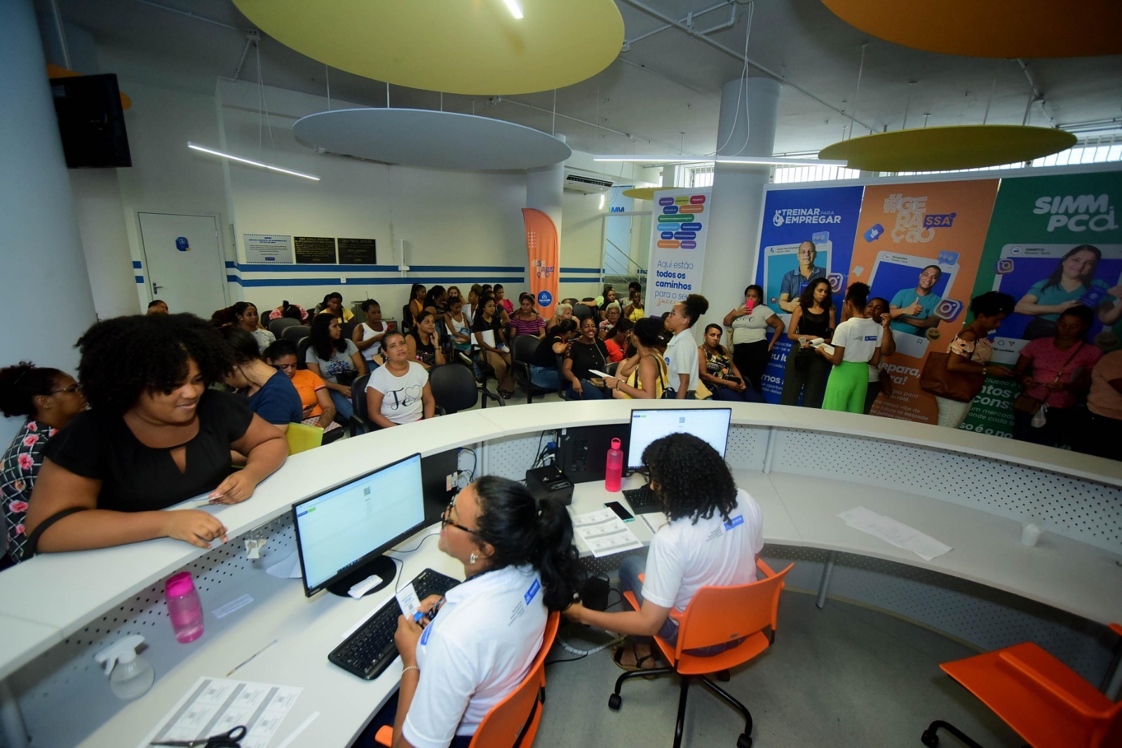 Mulheres lideram força de trabalho e geração de renda em Salvador, aponta Semdec