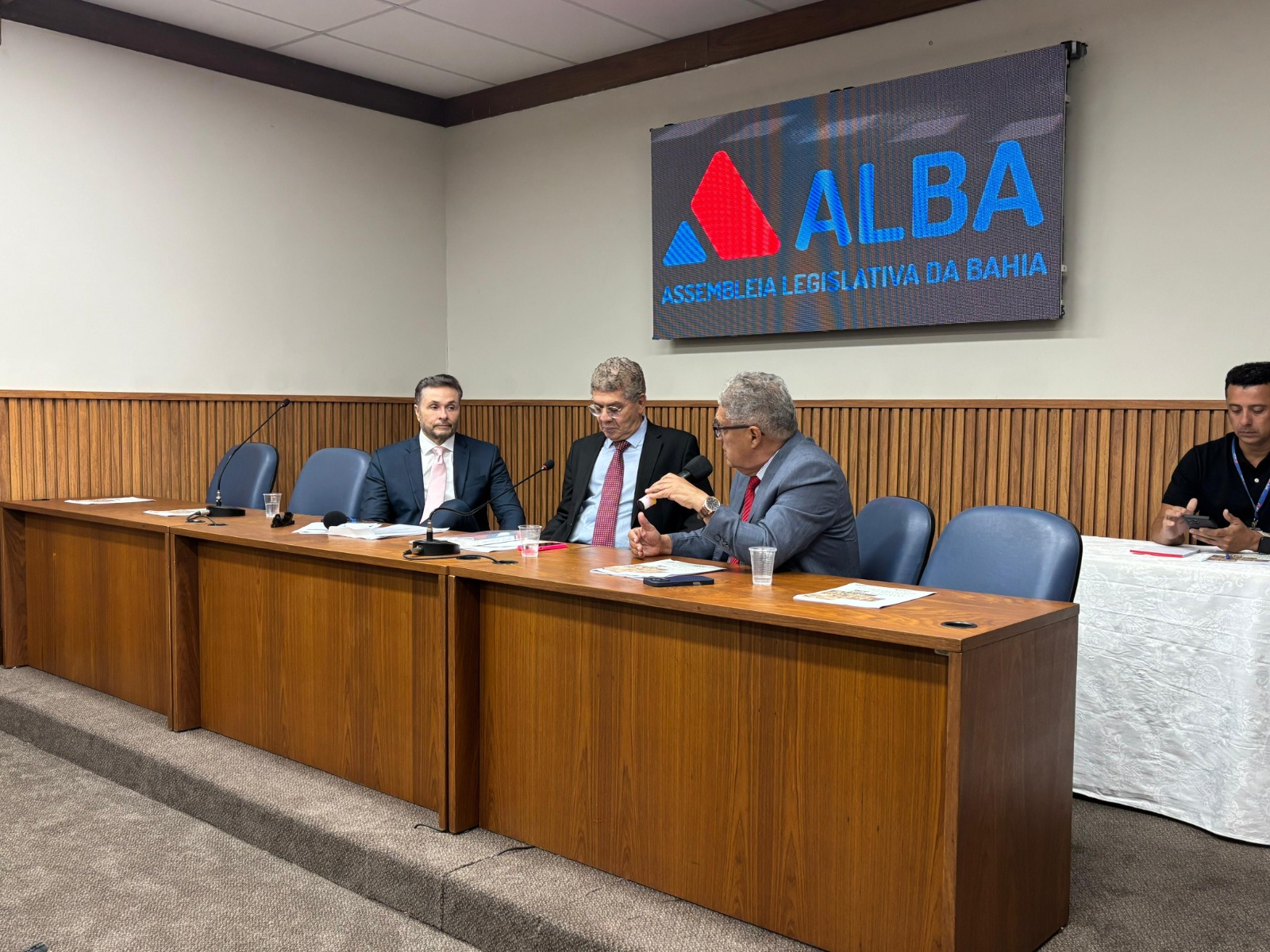 Bahia reduz dívida e mantém alto investimento bilionário em 2025