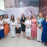 Ivana Bastos inaugura exposição “Mulheres no Legislativo Baiano: 90 Anos de Luta Política”