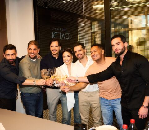 Imagem do post Manu Bahtidão oficializa contrato com novos empresários e monta um time de peso