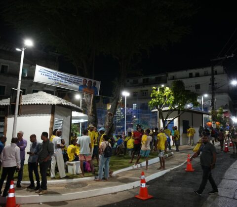 Imagem do post Nova praça na Liberdade transforma área esquecida em espaço de lazer