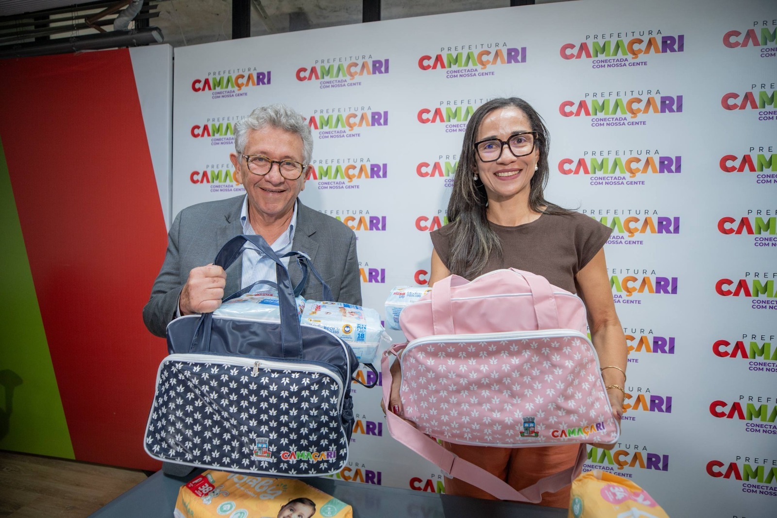 Prefeitura garante kit enxoval completo para gestantes de Camaçari