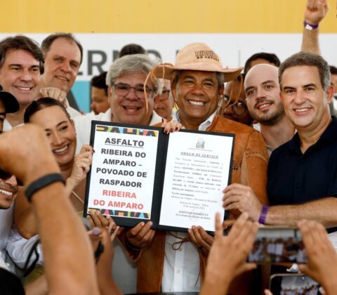 Imagem do post Governo entrega investimentos em infraestrutura e saúde para Ribeira do Amparo