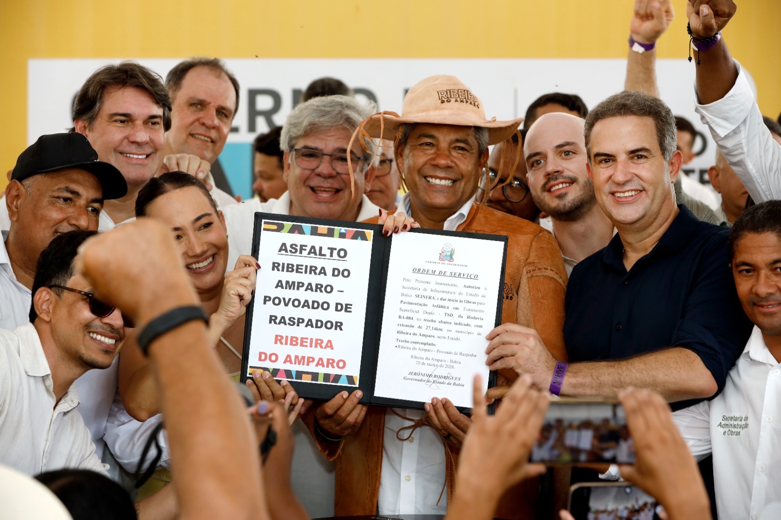 Governo entrega investimentos em infraestrutura e saúde para Ribeira do Amparo