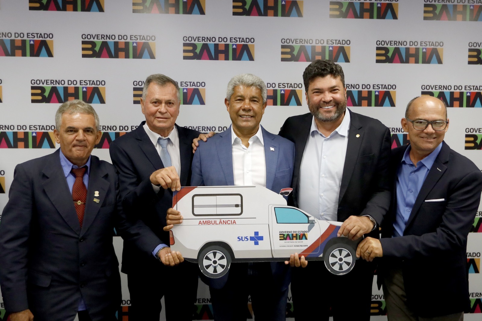 Reunião na Governadoria garante ambulâncias e mais de R$ 36 milhões em investimentos para Valente