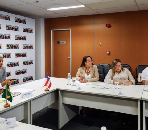 Imagem do post Governador se reúne com prefeita de Araci e discute novos investimentos para o município