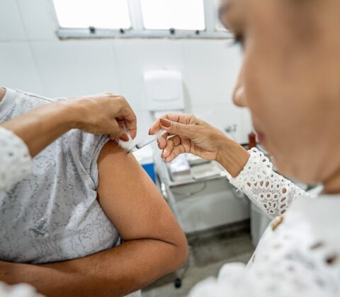 Imagem do post Dia D da vacinação contra gripe acontece neste sábado em Camaçari com ampla mobilização