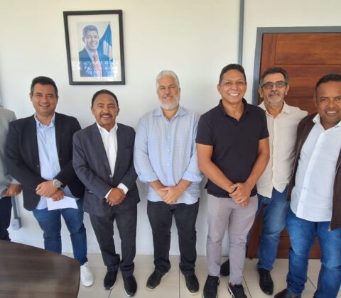 Imagem do post Deputado Roberto Carlos articula aceleração da documentação para construção do novo estádio de Juazeiro