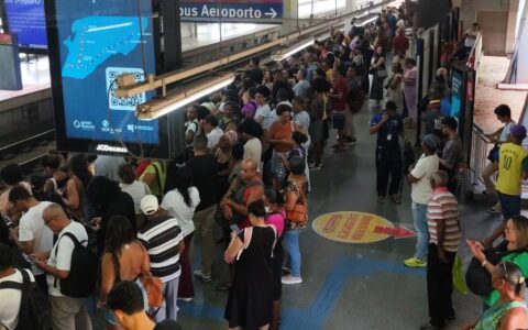 Imagem do post Caos no metrô! Falha elétrica trava Linha 2 e passageiros enfrentam superlotação em Salvador