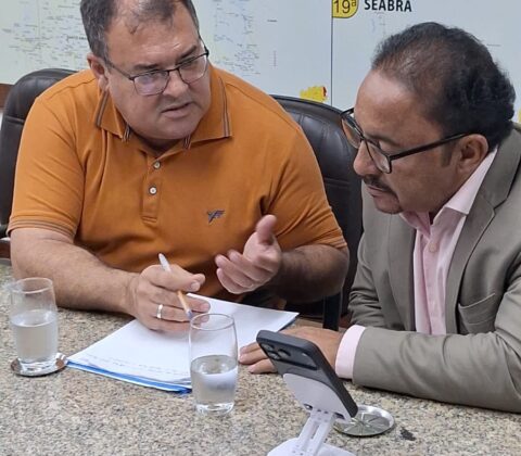 Imagem do post Deputado Roberto Carlos garante instalação de torre de telefonia móvel para Queimada do Mendes