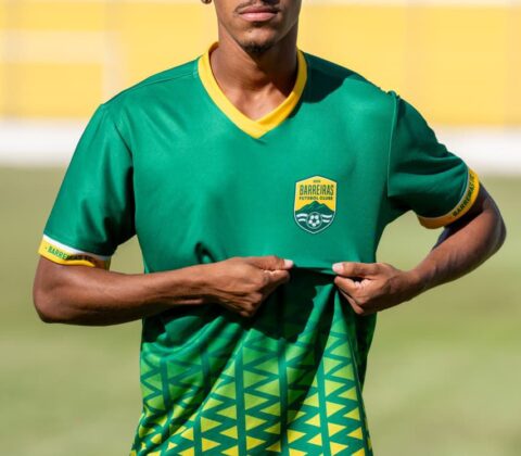 Imagem do post Filho do cantor Flavinho, do Pagod’art, Flávio Jr. assina contrato com o time baiano Barreiras FC