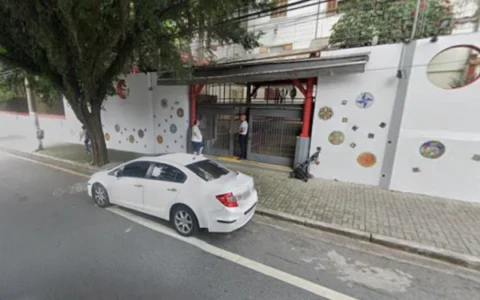 Imagem do post Alunos são suspensos após criar enquete sobre ‘meninas mais estupráveis’ em colégio