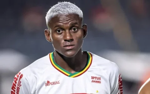 Imagem do post Do interior para o Barradão: Vitória aposta em destaque do Baianão e fecha com Anderson Pato