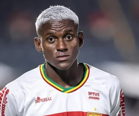 Imagem do post Do interior para o Barradão: Vitória aposta em destaque do Baianão e fecha com Anderson Pato
