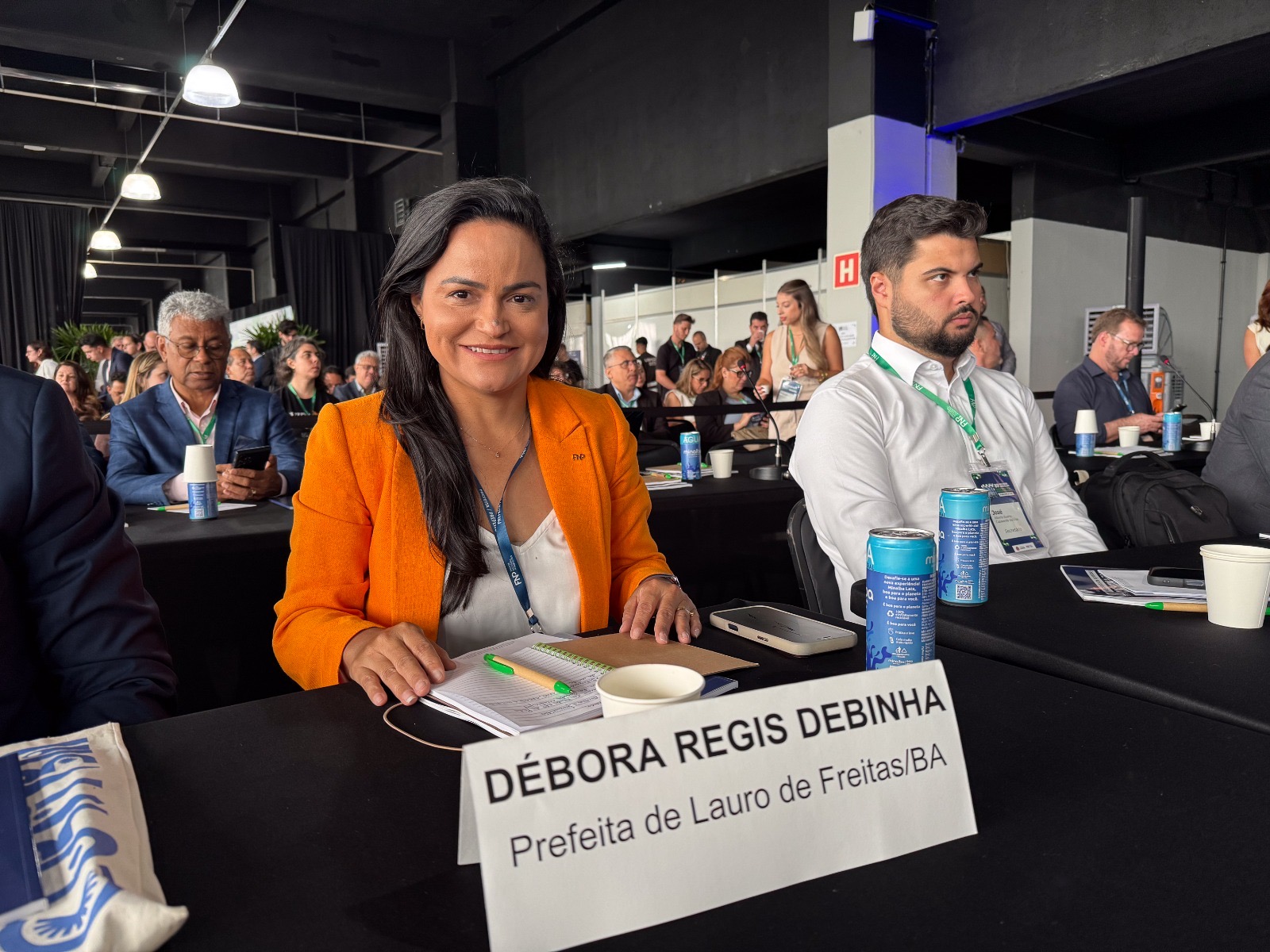 Prefeita Débora Regis participa de debate nacional sobre transporte coletivo