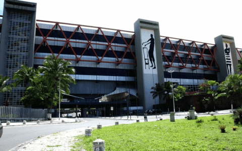 Imagem do post Governo da Bahia publica edital de leilão do Centro de Convenções