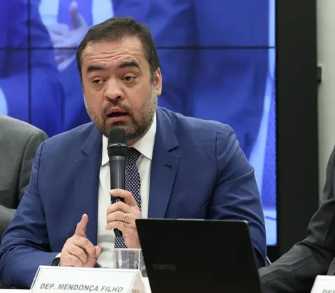 Imagem do post TSE retoma julgamento que pode cassar mandato do governador do Rio de Janeiro