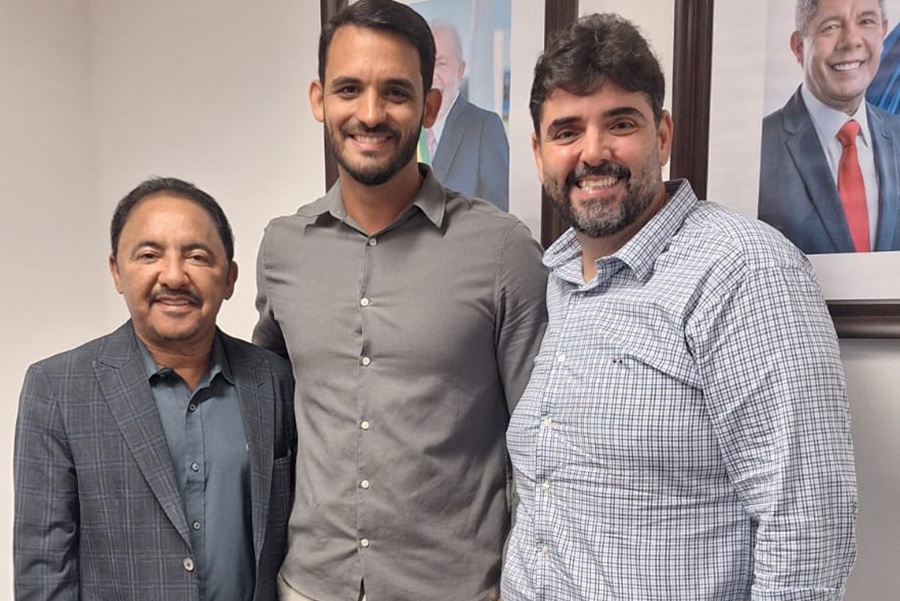 Deputado Roberto Carlos articula reunião na Serin e amplia apoio político em Cipó