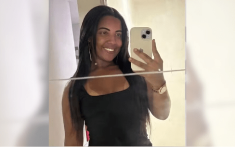 Imagem do post Jovem é ferida com facadas e tem corpo incendiado por ex-colega após rejeitar aproximação