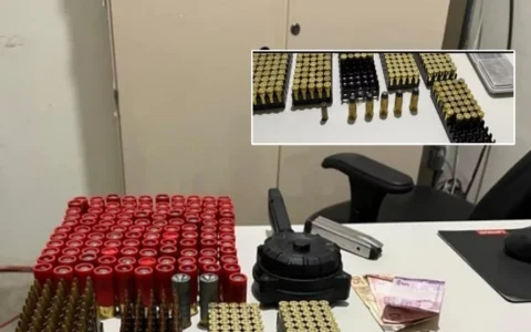 Imagem do post Suspeito é preso com carregador caracol e grande quantidade de munição
