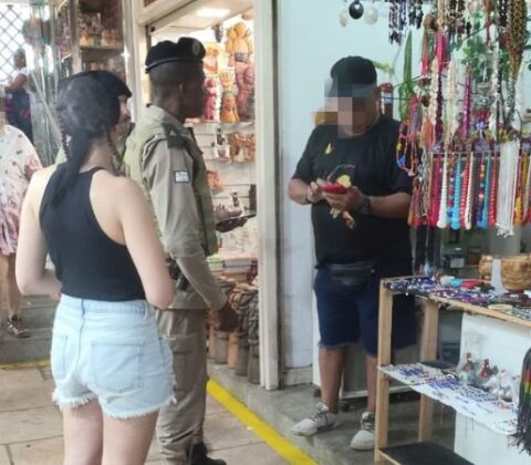 Imagem do post Turistas chamam a PM após comerciante cobrar R$ 200 por duas pimentas no Mercado Modelo