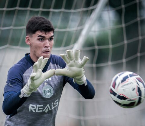 Imagem do post Goleiro alvo do Bahia sofre lesão grave e deve ficar meses fora