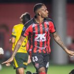 Edu rompe tendão de Aquiles no Ba-Vi e desfalca o Vitória por até oito meses