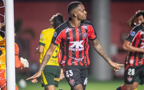 Imagem do post Edu rompe tendão de Aquiles no Ba-Vi e desfalca o Vitória por até oito meses