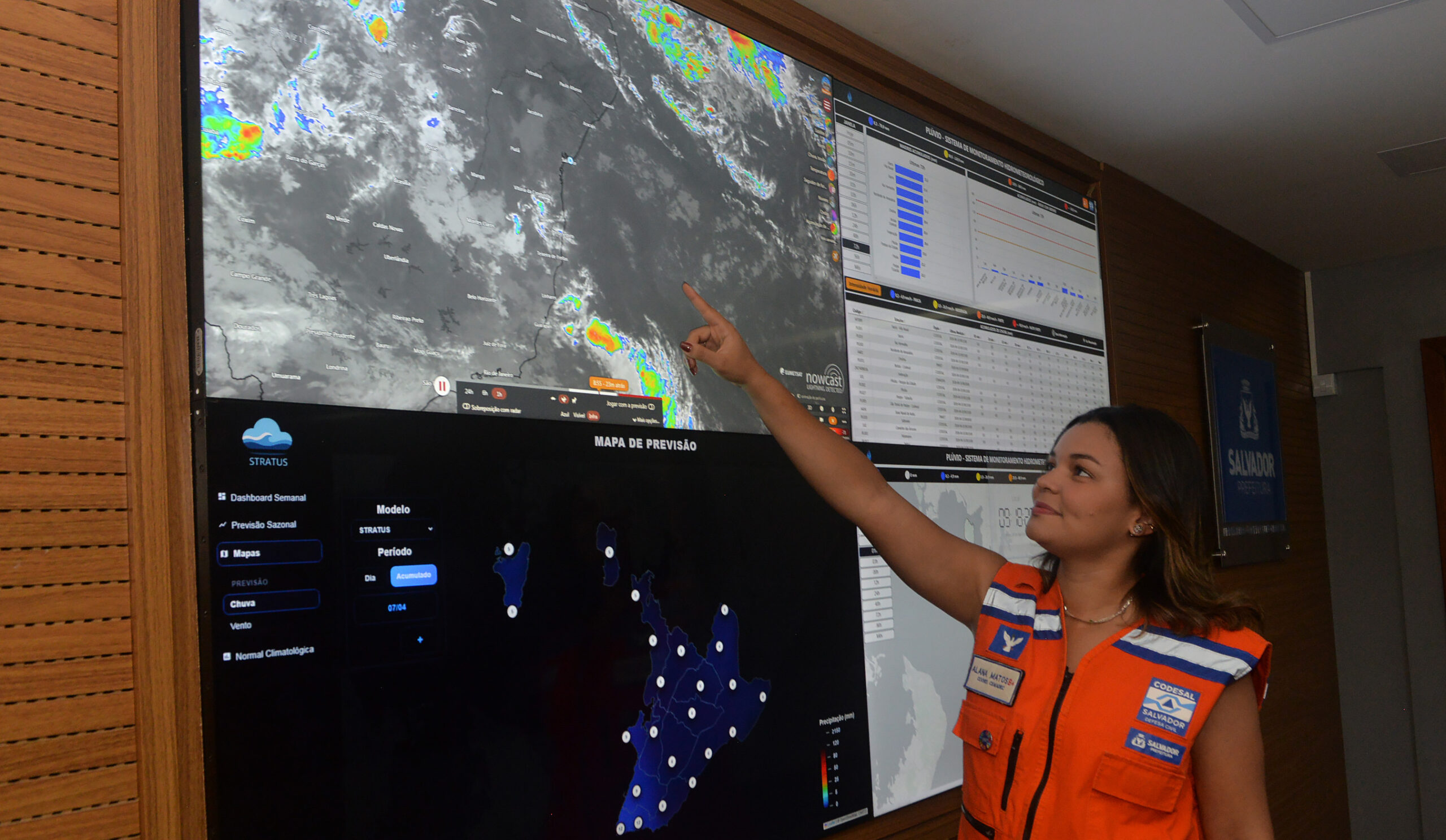 Operação Chuva: centro funciona 24h em Salvador para evitar desastres