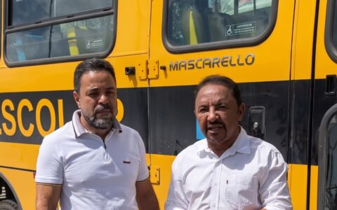 Imagem do post Jaguarari ganha reforço na educação com novo ônibus escolar viabilizado por Roberto Carlos