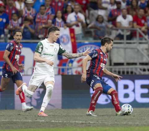 Imagem do post Bahia enfrenta Palmeiras na Fonte Nova de olho na liderança do Brasileirão; veja escalações e onde assistir
