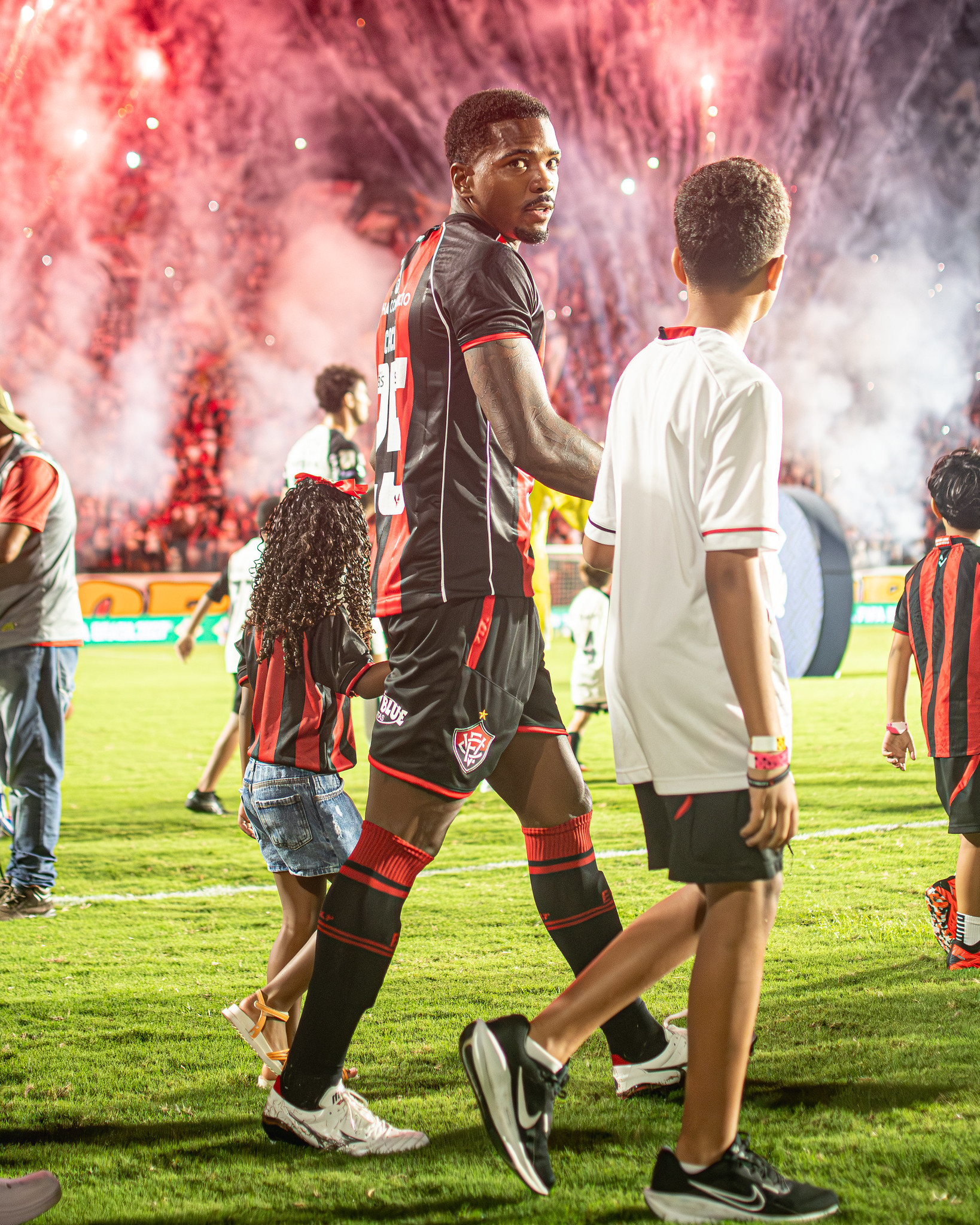 R$ 1 milhão por 90 minutos? Escalação do Vitória pode custar uma fortuna