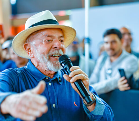 Imagem do post Lula acalma empresários sobre fim da escala 6×1 e garante: “Ninguém vai impor isso na marra”