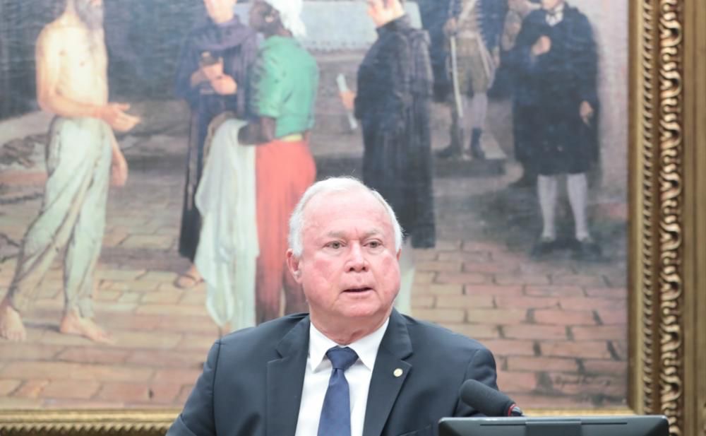 Escala 6×1: Paulo Azi afirma que jornada atual penaliza trabalhadores