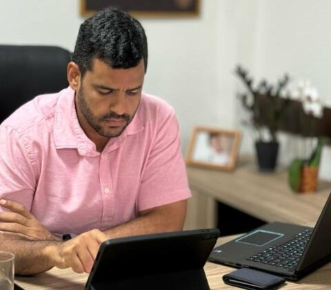 Imagem do post Fim da escala 6×1: “Um país não pode ser construído sobre o esgotamento do seu povo”, diz presidente do PT