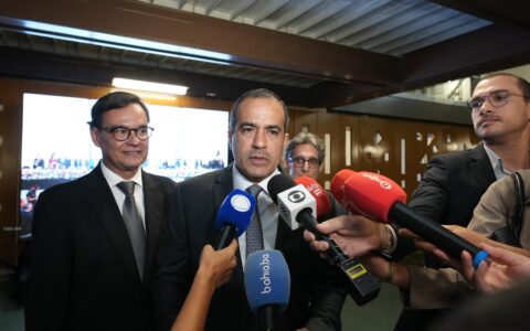 Imagem do post Bruno Reis admite sondagem para vice de Flávio Bolsonaro