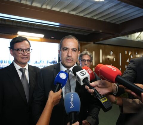 Imagem do post Bruno Reis admite sondagem para vice de Flávio Bolsonaro