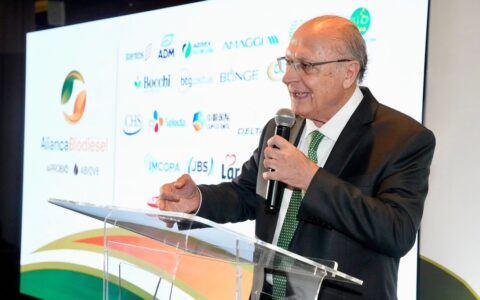 Imagem do post Alckmin entra na trend, solta “gag de la gag” e viraliza nas redes