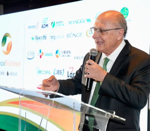 Imagem do post Alckmin entra na trend, solta “gag de la gag” e viraliza nas redes