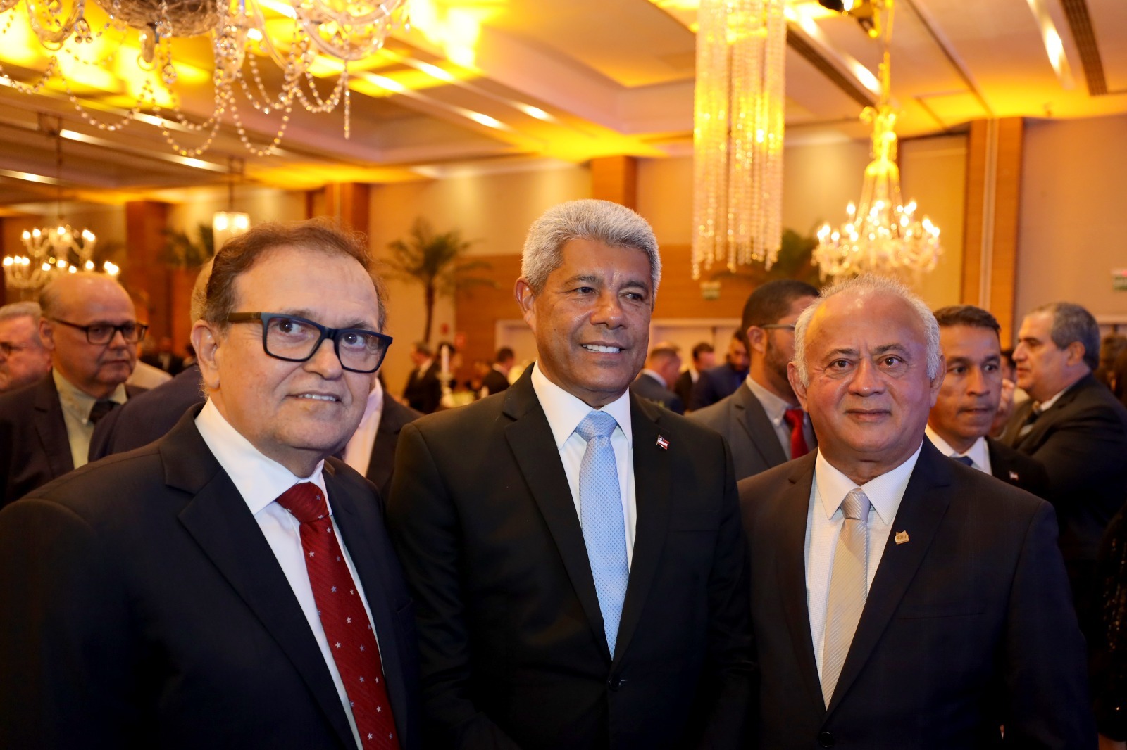 Com presença de Jerônimo Rodrigues, Fieb oficializa nova diretoria até 2030