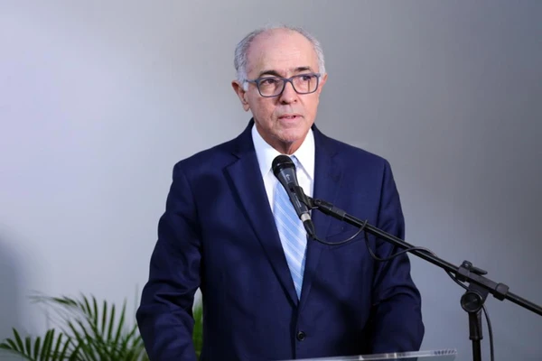 Reviravolta: Aleluia desiste de concorrer ao governo da Bahia para selar apoio a ACM Neto