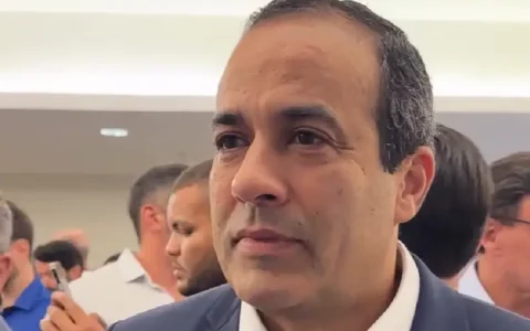 Imagem do post Bruno Reis sobe tom e crítica nova filiação de Binho Galinha: “Vendendo a alma ao diabo”