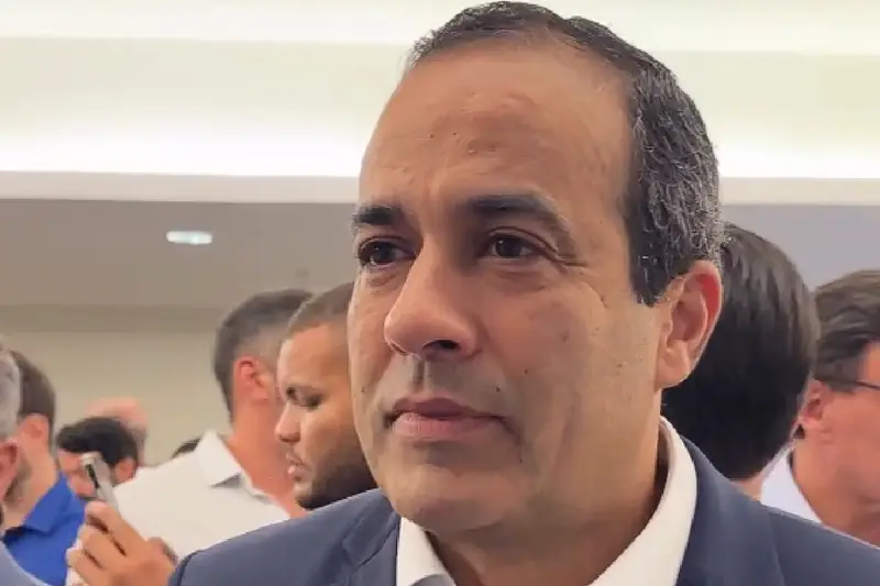 Bruno Reis sobe tom e critica nova filiação de Binho Galinha: “Vendendo a alma ao diabo”