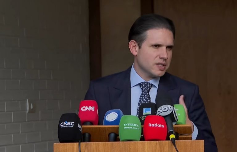 Fim da escala 6×1: Hugo Motta define prazos para votação na Câmara