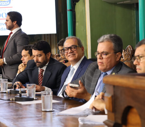 Imagem do post Carlos Muniz reage a críticas sobre ausências na Câmara de Salvador: “Resolvendo problemas”