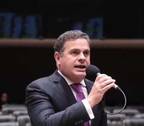 Imagem do post Deputado baiano devolverá R$ 1,4 milhão por empregar funcionárias fantasmas