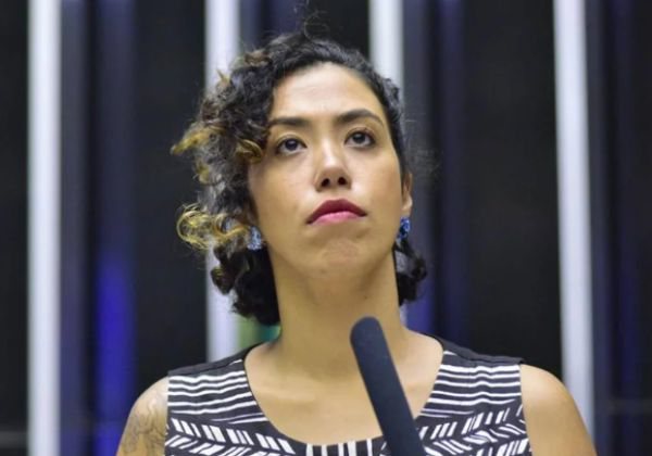 Baixaria no Congresso: deputada é acusada de “tomar marido” de colega durante votação polêmica
