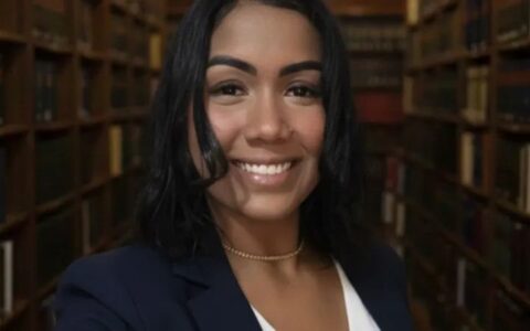 Imagem do post Estudante é assassinada após anunciar fim de relacionamento; ex é suspeito e está foragido