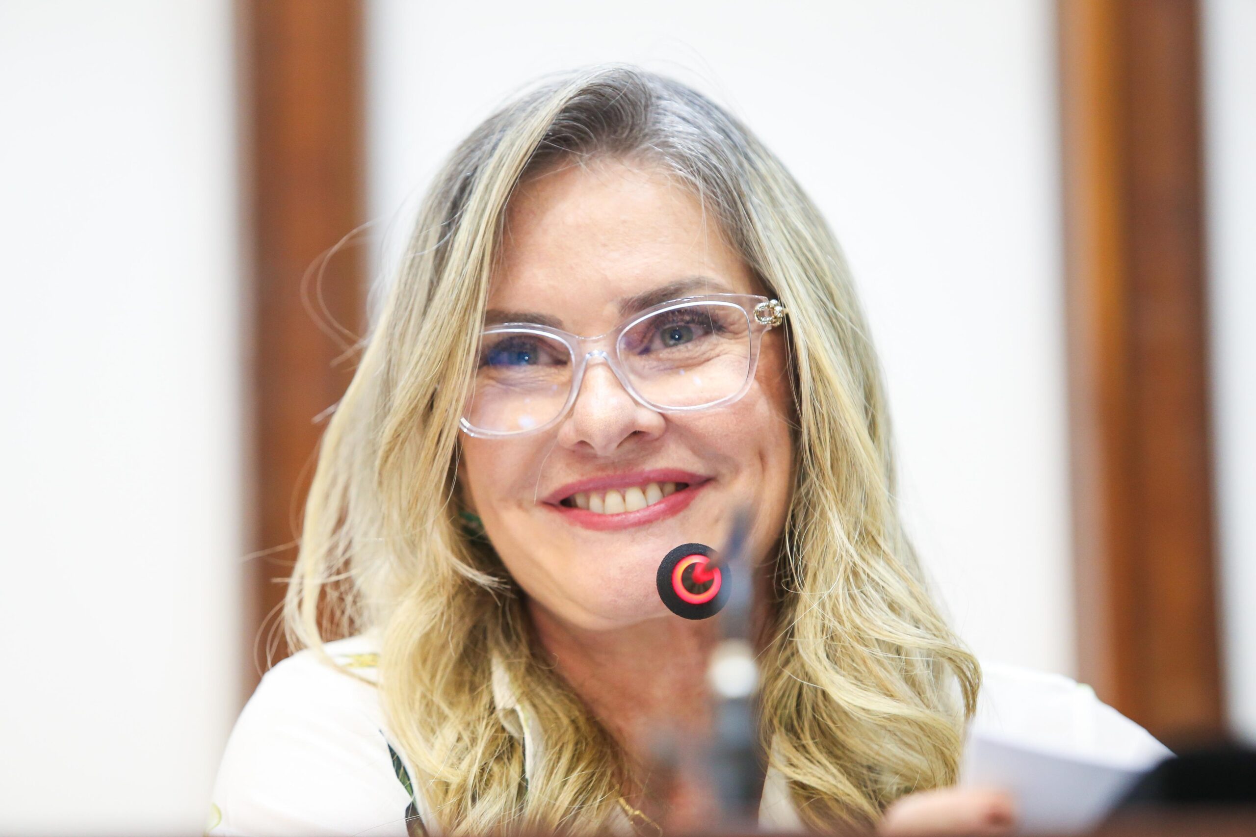 Ivana Bastos destaca medida de Juazeiro contra violência e reforça exemplo no estado