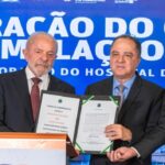 Lula sanciona lei sobre vacina contra o câncer e anuncia investimentos na saúde